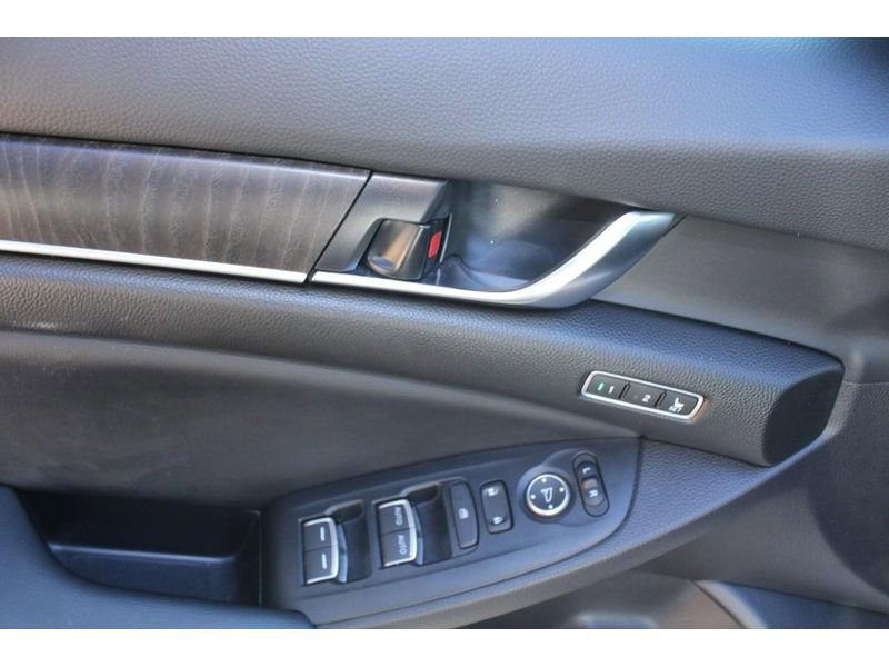Used 2022 Honda Accord EX-L image 18