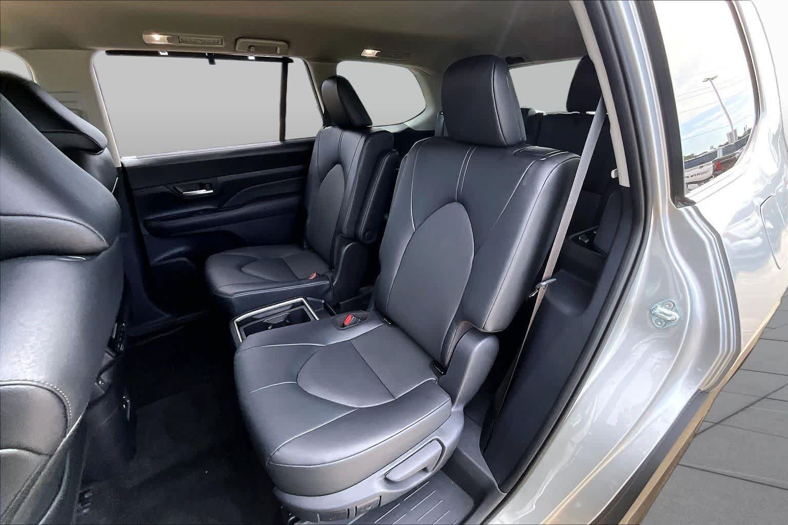 Certified 2026 Toyota Grand Highlander FWD image 19