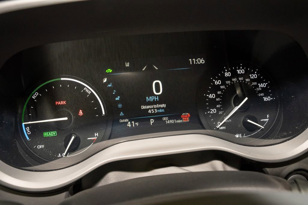 Used 2025 Toyota Sienna XLE image 20