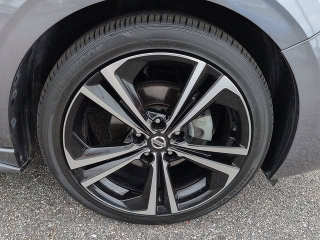 Used 2023 Nissan Sentra SR w/ Trunk Package FWD image 11