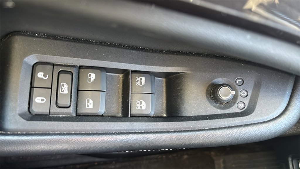 Used 2021 Jeep Grand Cherokee L Laredo w/ Luxury Tech Group I image 12