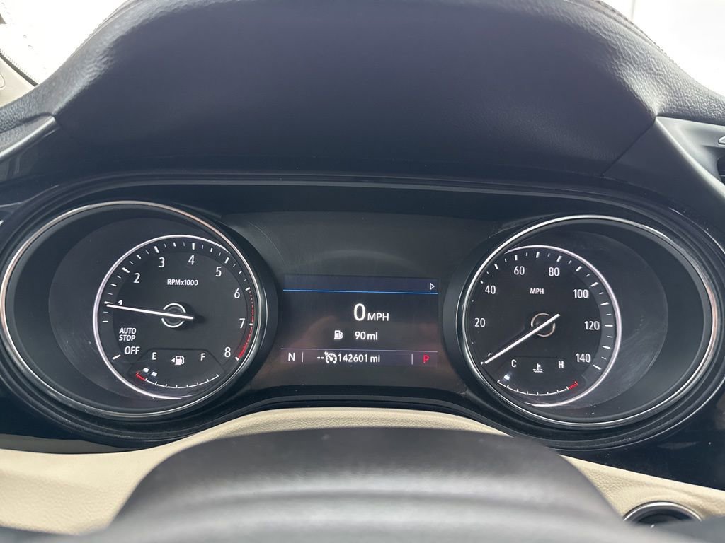 Used 2020 Buick Encore GX Essence image 9
