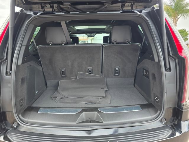 Used 2023 Cadillac Escalade Premium Luxury image 14