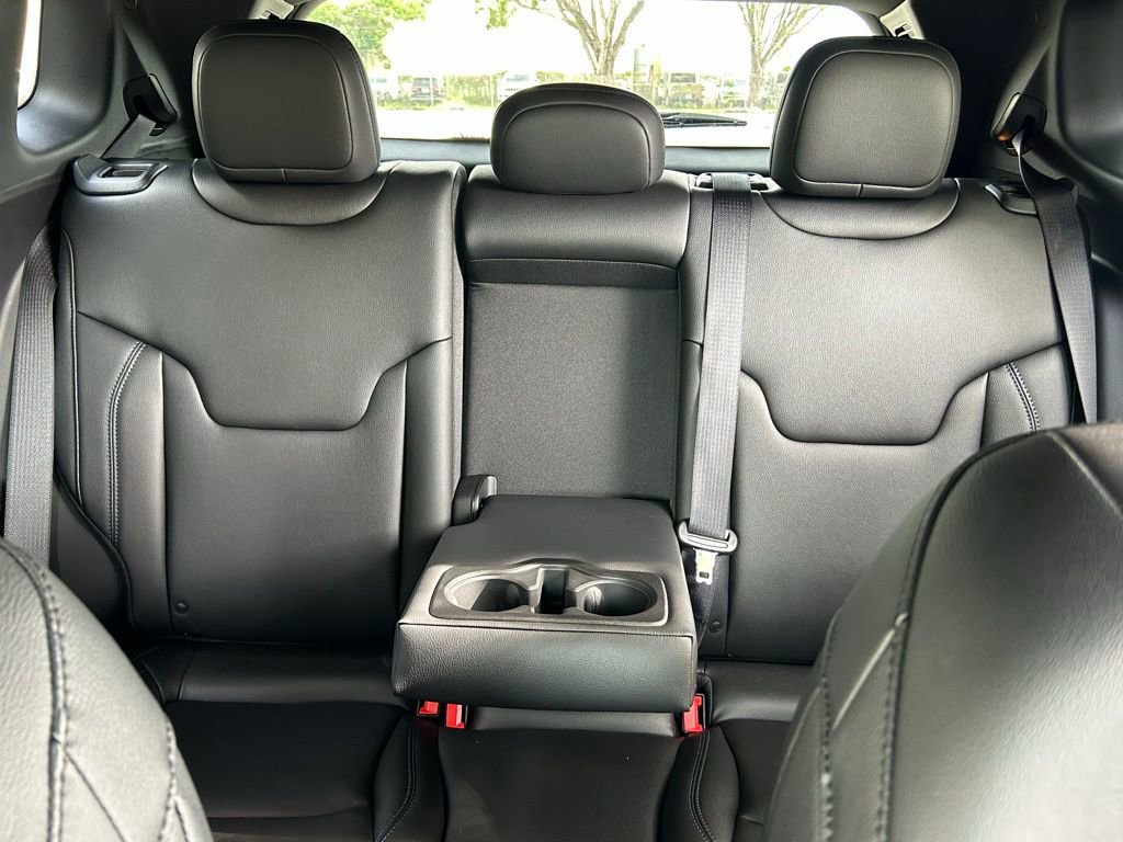 New 2025 Jeep Compass Limited w/ Sun & Sound Group AWD/4WD image 14