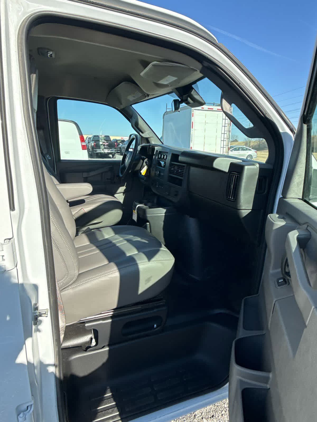 New 2025 GMC Savana 2500 w/ Driver Convenience Package RWD image 16