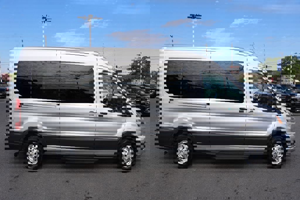 Used 2025 Ford Transit 350 XLT AWD/4WD image 3