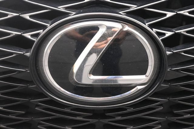 Used 2022 Lexus IS 350 F Sport w/ Accessory Package RWD image 34