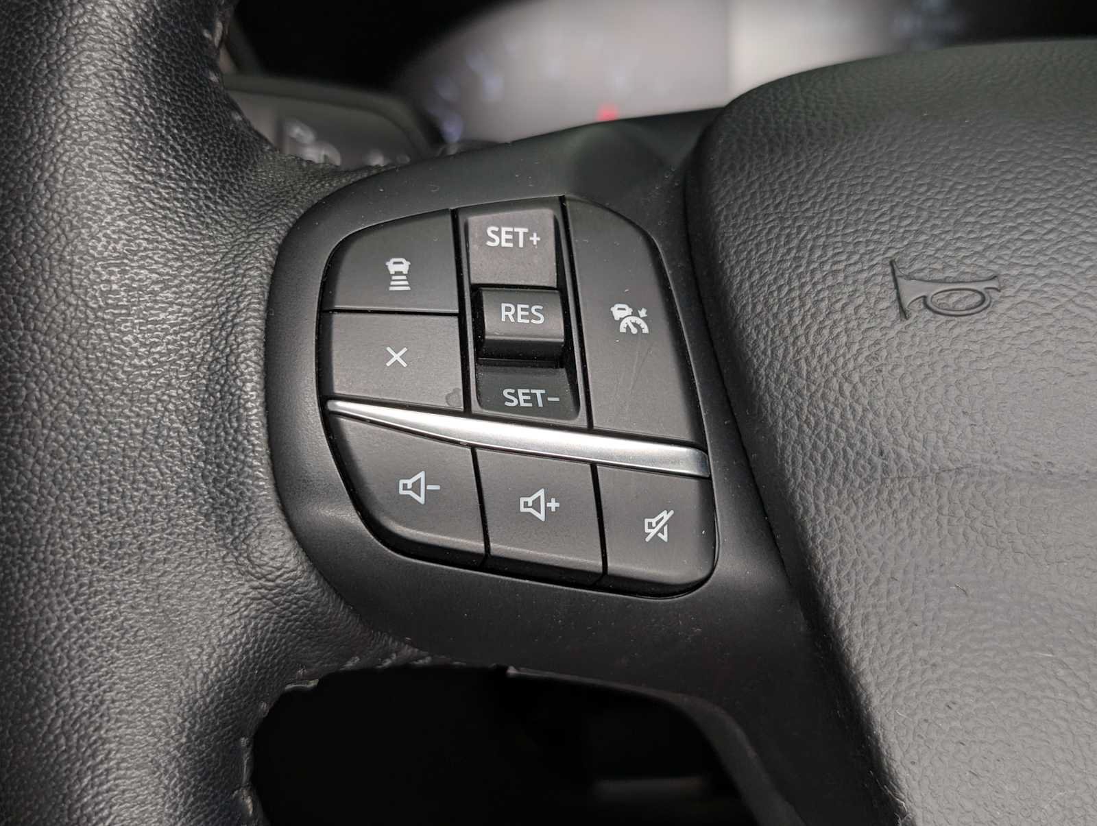 Used 2020 Ford Escape SEL AWD/4WD image 32