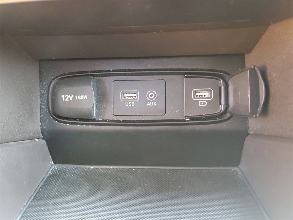 Used 2019 Hyundai Santa Fe Limited image 36