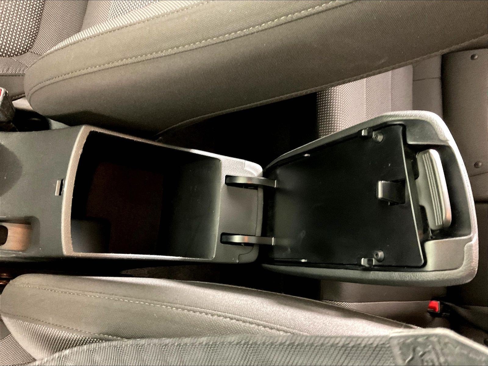Used 2022 Hyundai Accent Limited FWD image 33