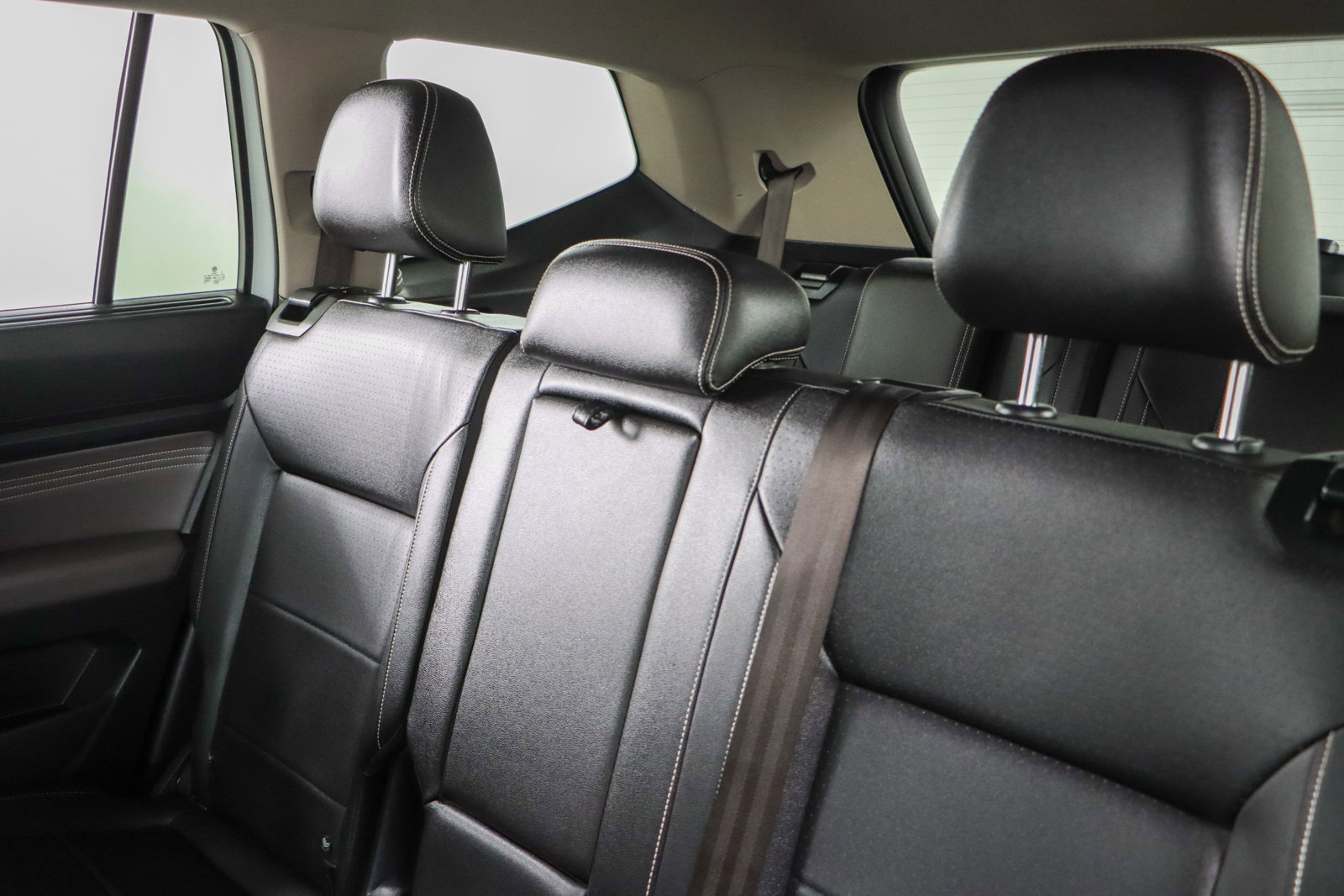 Used 2023 Volkswagen Atlas SE image 24