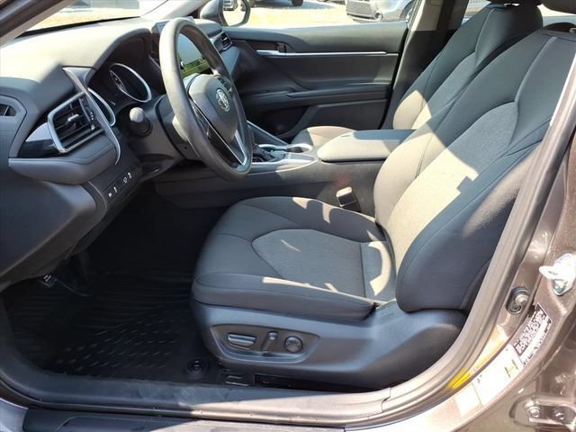 Used 2023 Toyota Camry LE FWD image 16