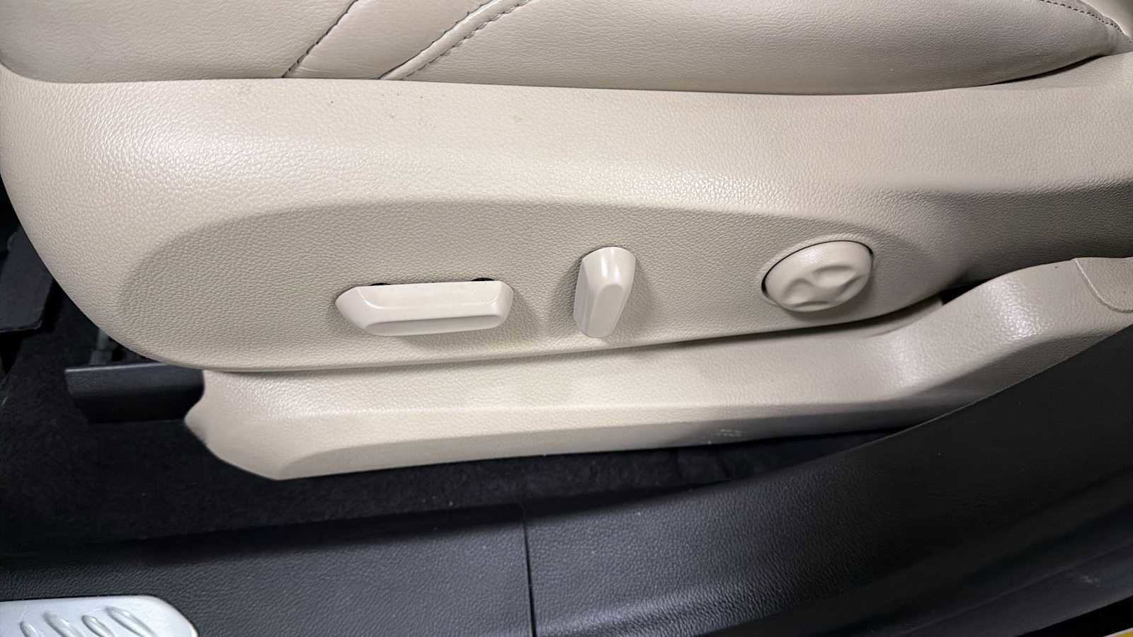 Used 2020 Buick Envision Premium image 14