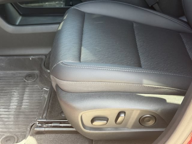 Used 2026 Chevrolet Equinox LT w/ Convenience Package II AWD/4WD image 31
