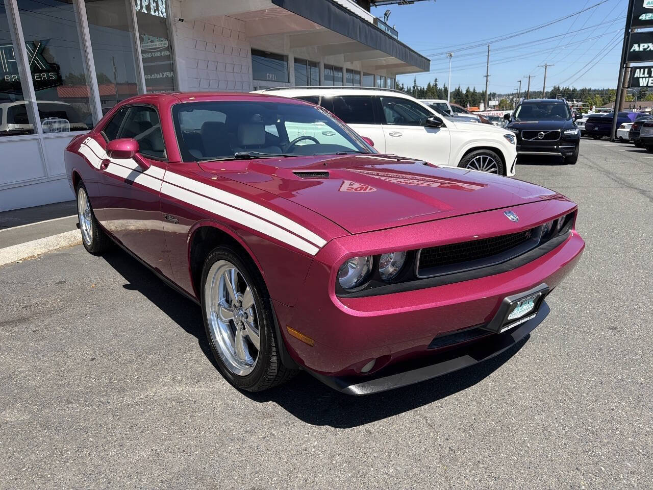 Used 2010 Dodge Challenger R/T RWD image 10