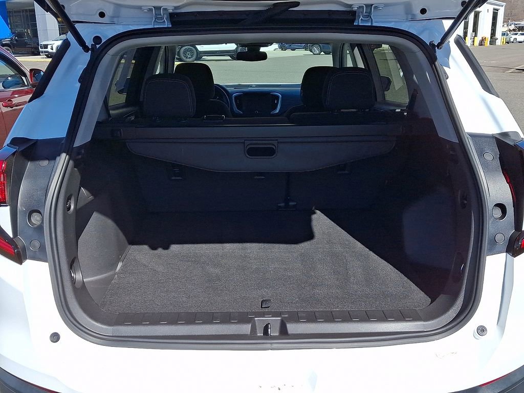 Used 2023 GMC Terrain SLE w/ Driver Convenience Package image 29