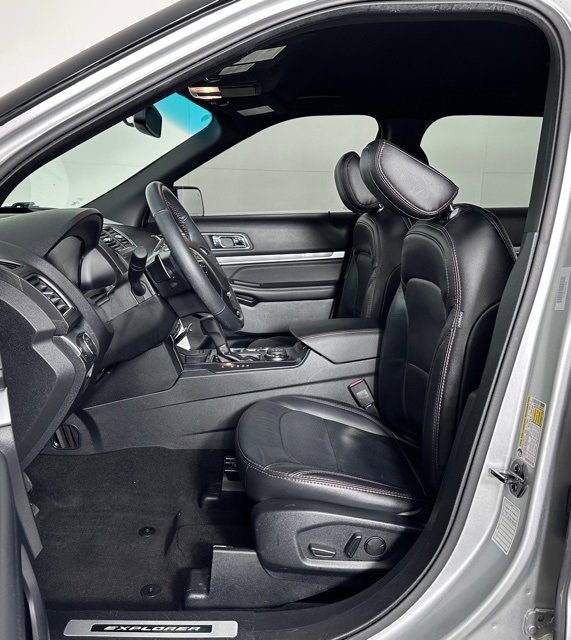 Used 2019 Ford Explorer Sport image 9