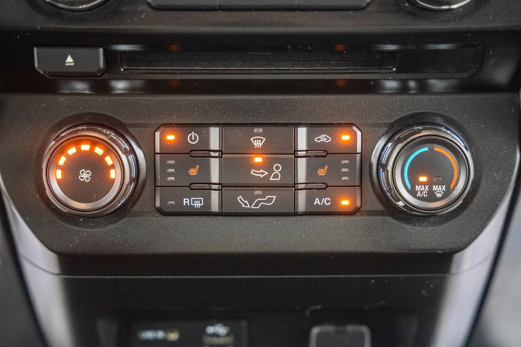 Used 2015 Ford F150 XLT w/ Equipment Group 302A Luxury AWD/4WD image 28