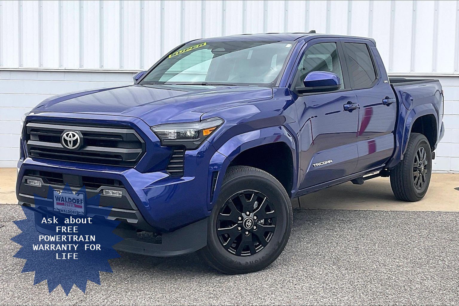 Used 2024 Toyota Tacoma SR5 AWD/4WD image 2