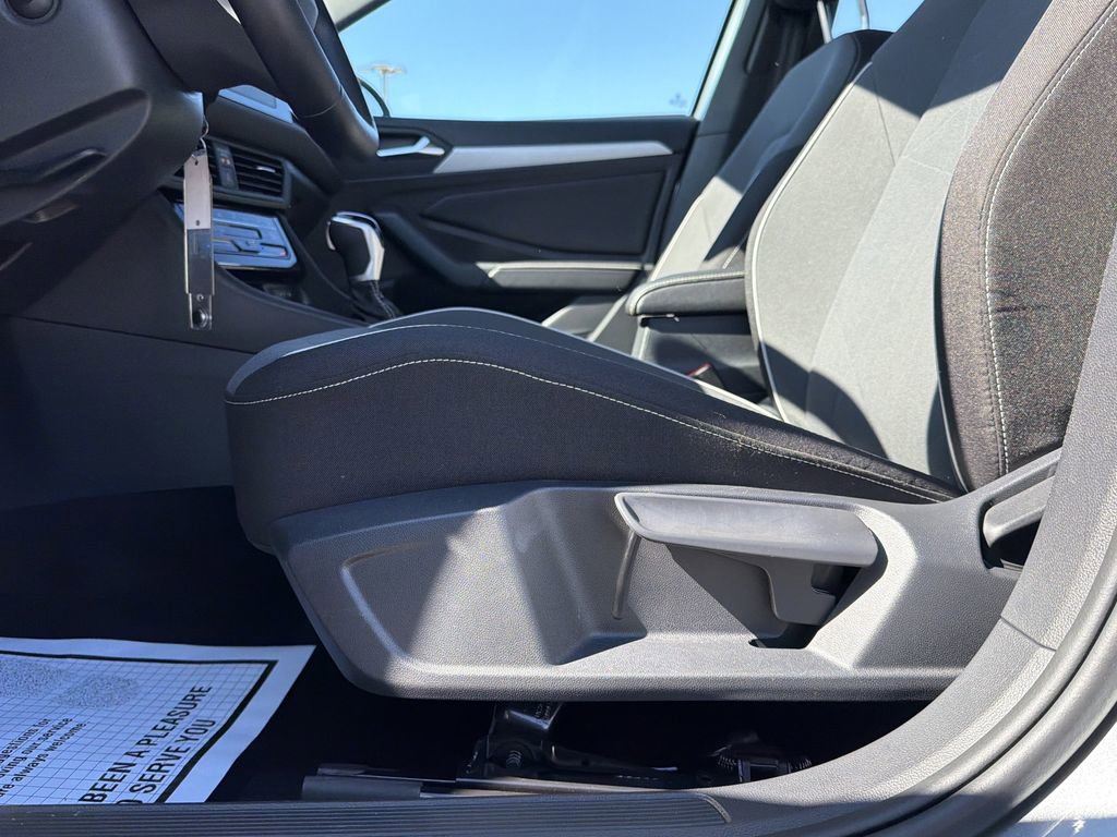 Used 2025 Volkswagen Jetta Sport image 22