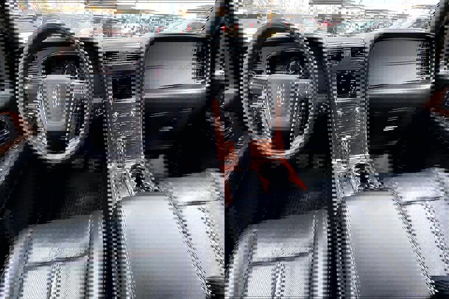 Used 2015 Lincoln Navigator 4WD image 14