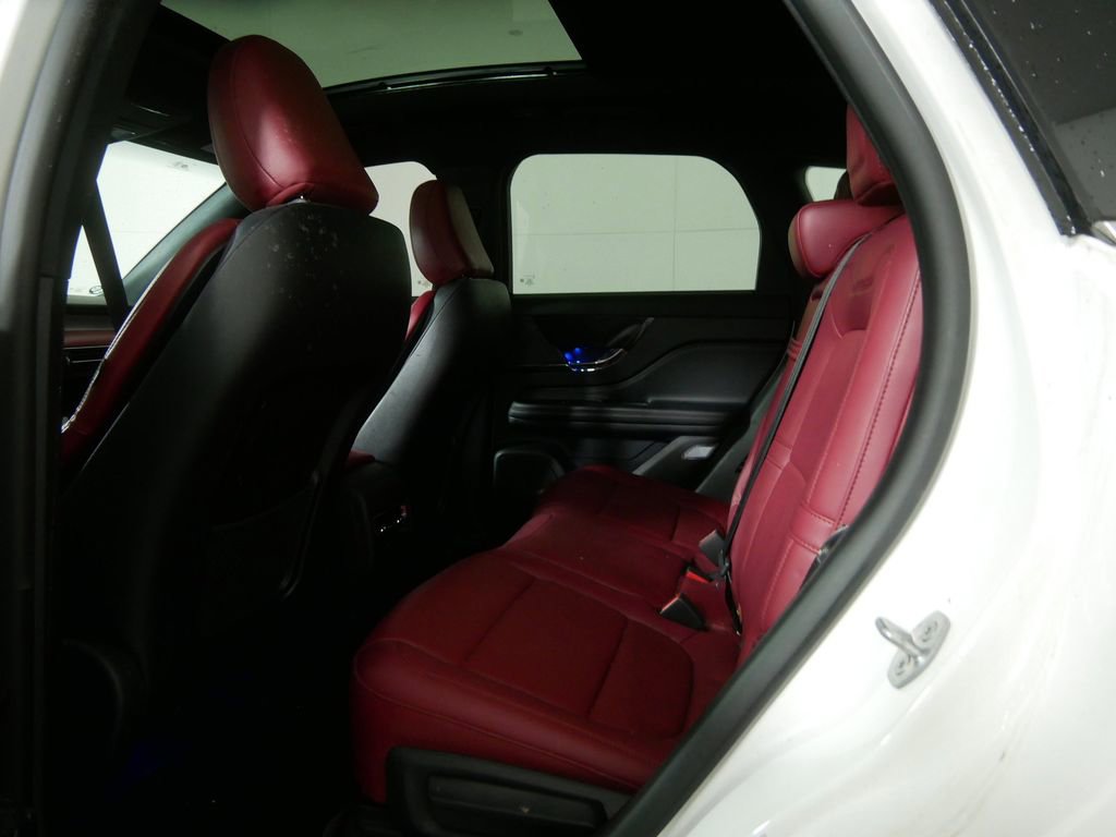 Used 2025 Lincoln Corsair Grand Touring w/ Equipment Group 301A image 18