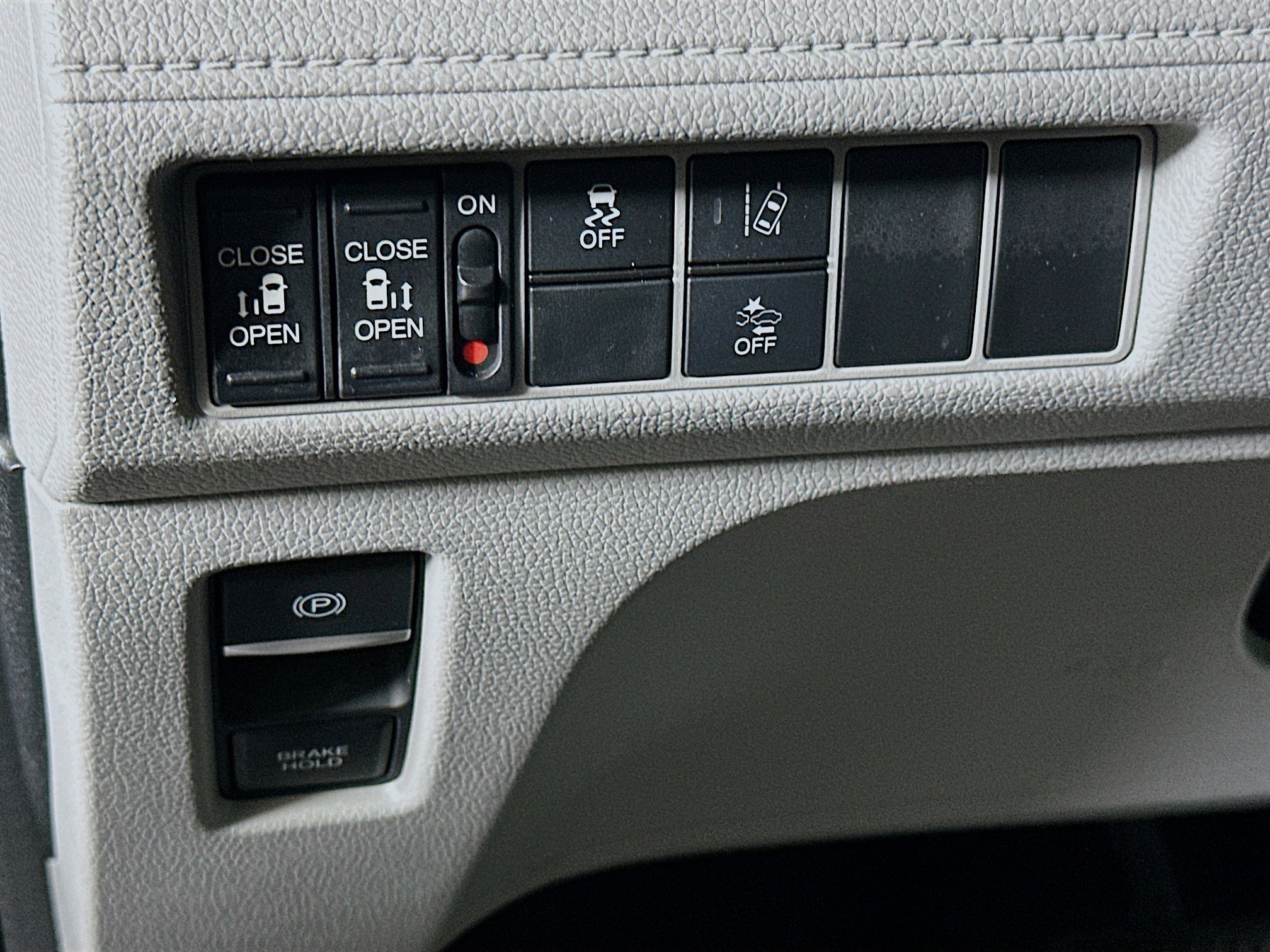 Used 2018 Honda Odyssey EX image 17