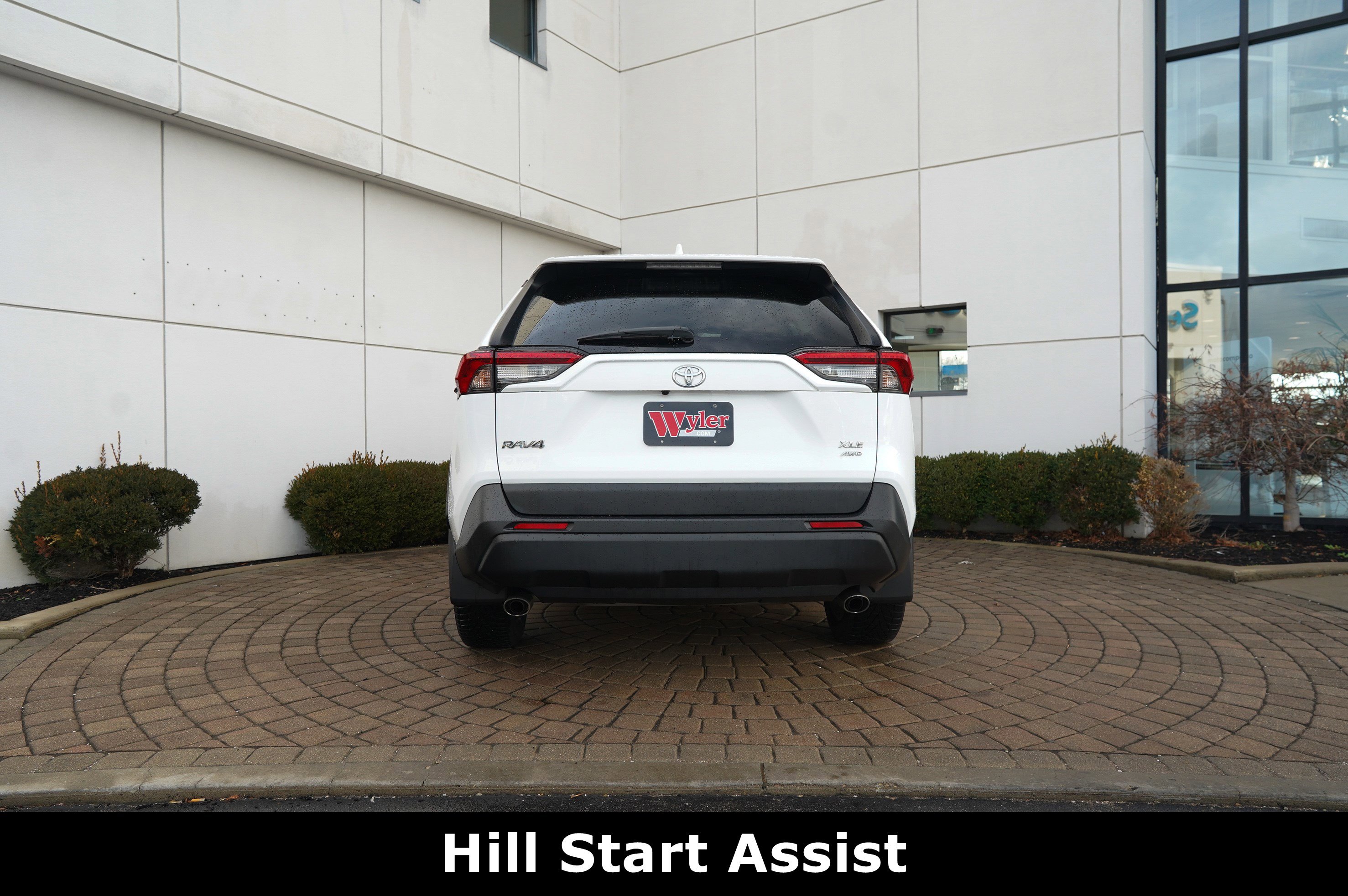 Used 2019 Toyota RAV4 XLE Premium image 22