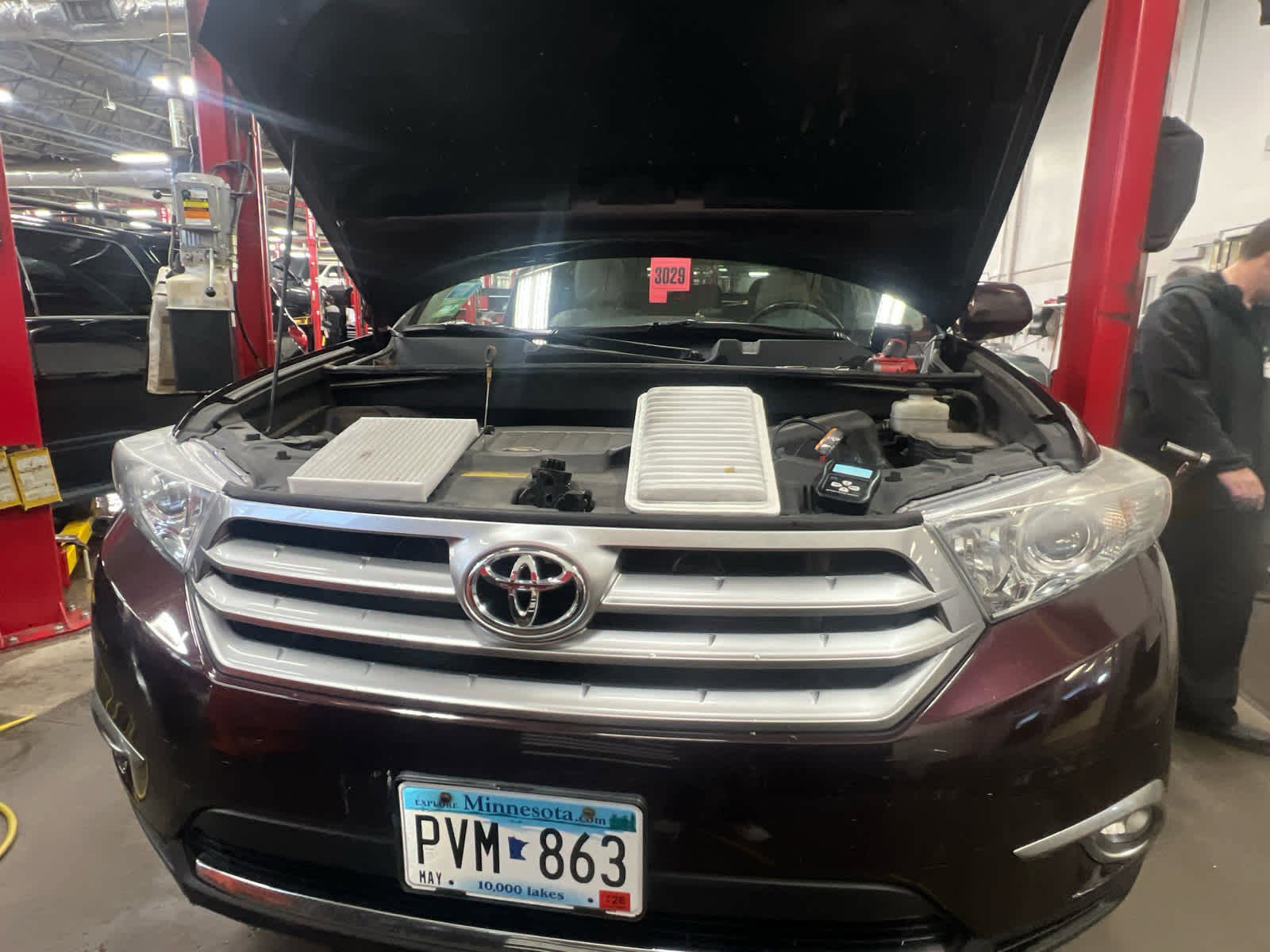 Used 2012 Toyota Highlander Limited w/ Tow Pkg video 2