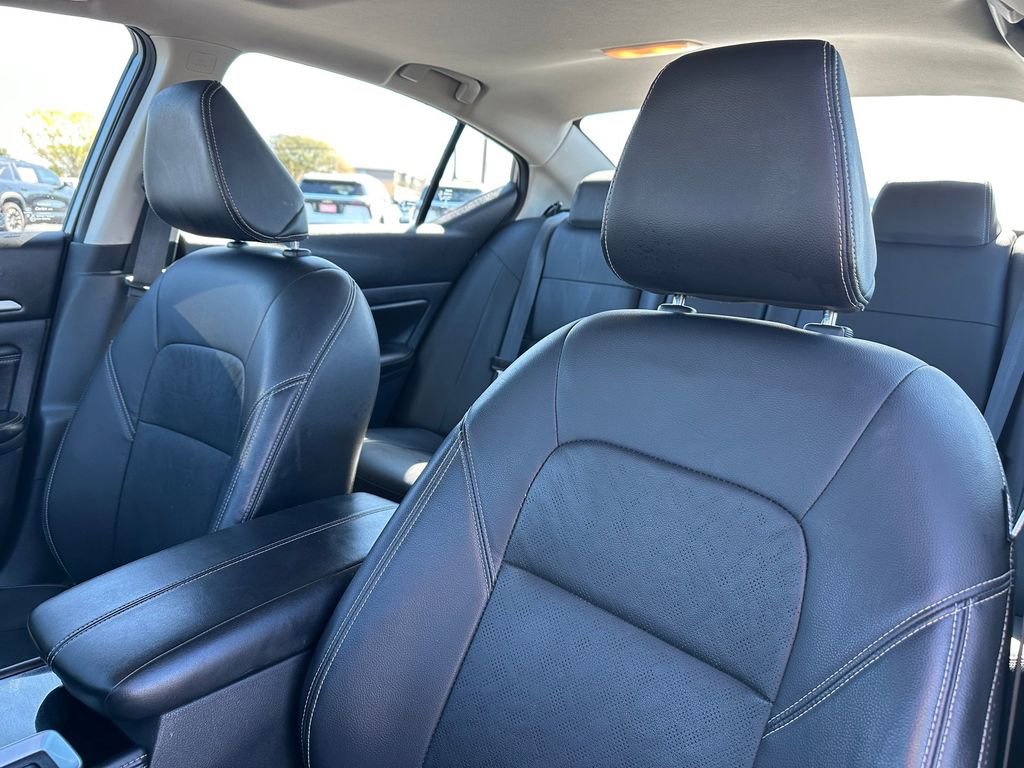 Used 2023 Nissan Altima 2.5 SL FWD image 12