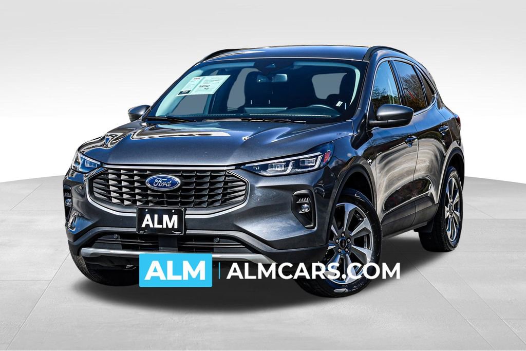 Used 2025 Ford Escape Platinum AWD/4WD image 1