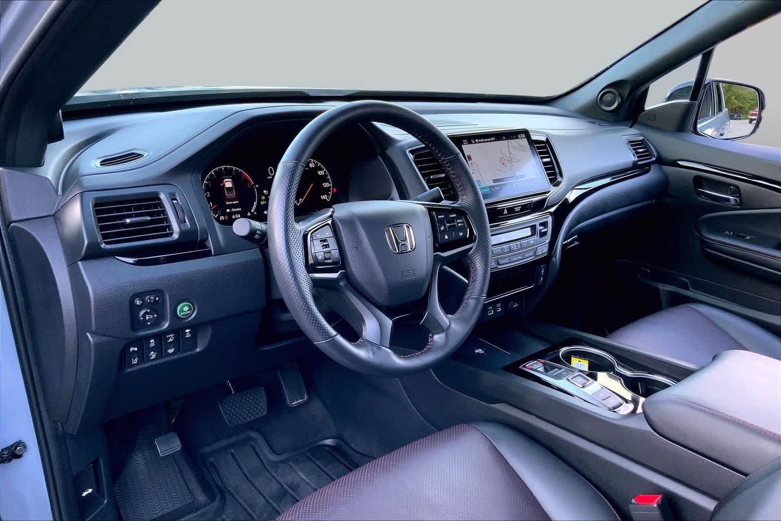 Certified 2025 Honda Ridgeline Black Edition image 18