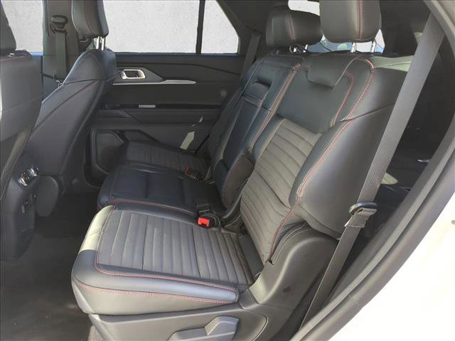 New 2025 Ford Explorer ST-Line w/ ST-Line Street Pack image 15