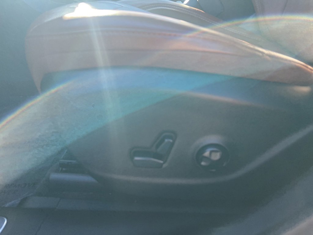 Certified 2019 Jeep Cherokee Overland image 21