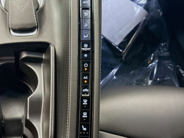 Used 2023 Chevrolet Corvette Z06 w/ Z07 Performance Package image 18