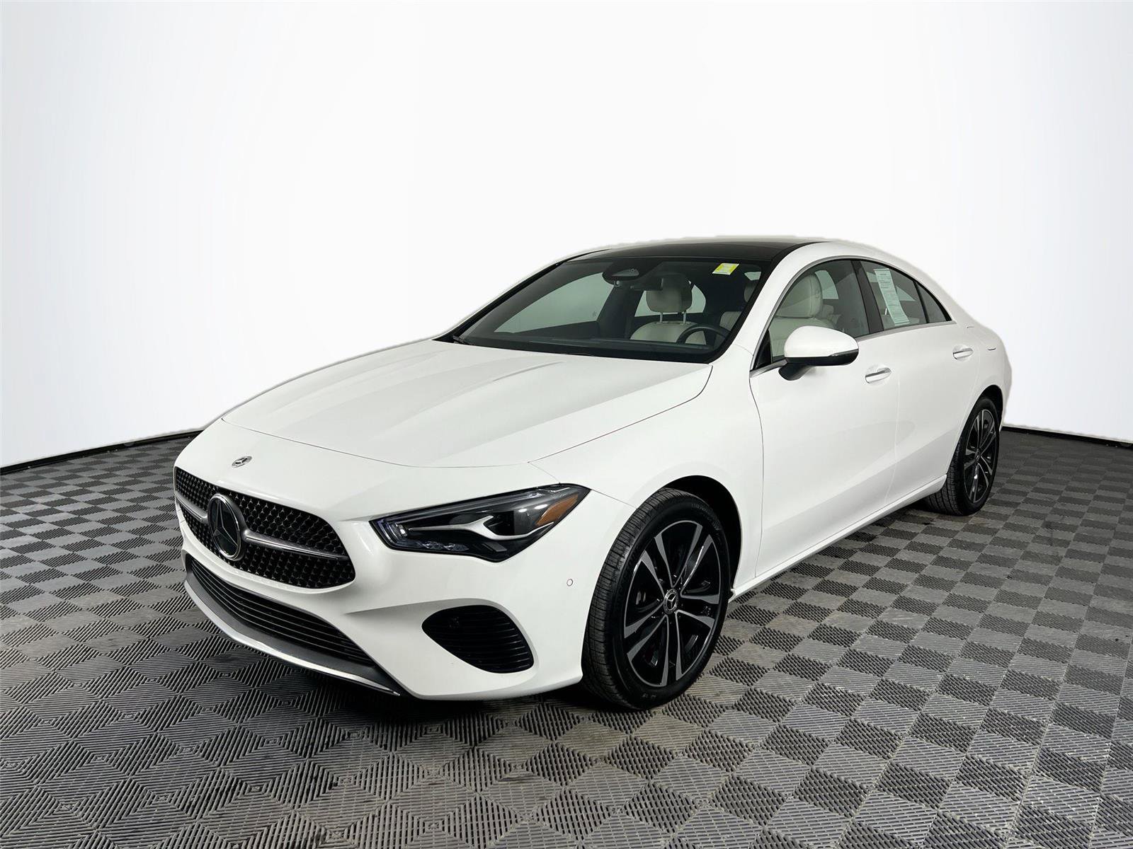 Certified 2024 Mercedes-Benz CLA 250 4MATIC image 2