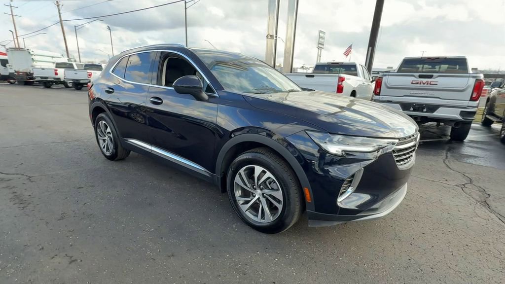 Used 2021 Buick Envision Essence image 2