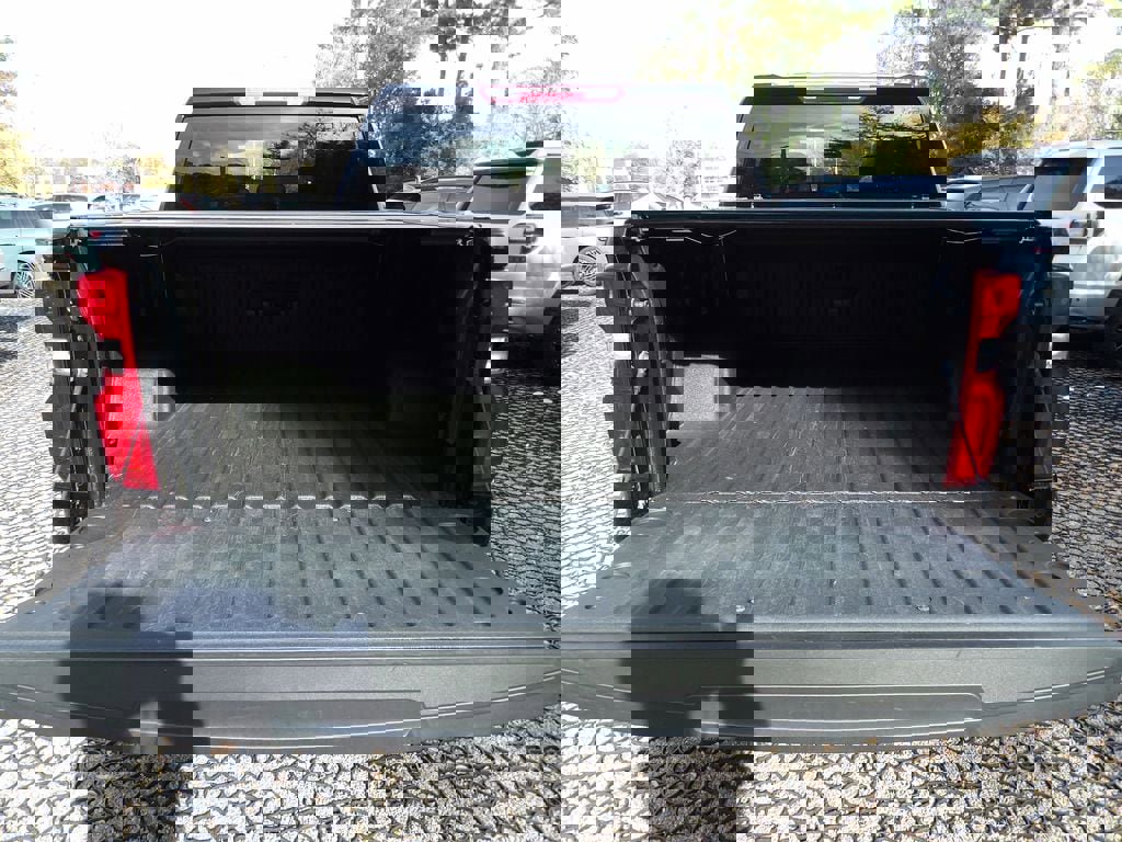 Used 2022 Chevrolet Silverado 1500 LTZ w/ Z71 Off-Road Package image 27