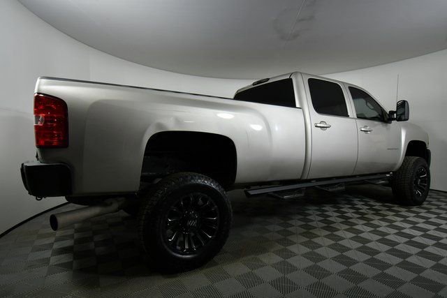 Used 2009 Chevrolet Silverado 3500 LTZ w/ LTZ Plus Package AWD/4WD image 11