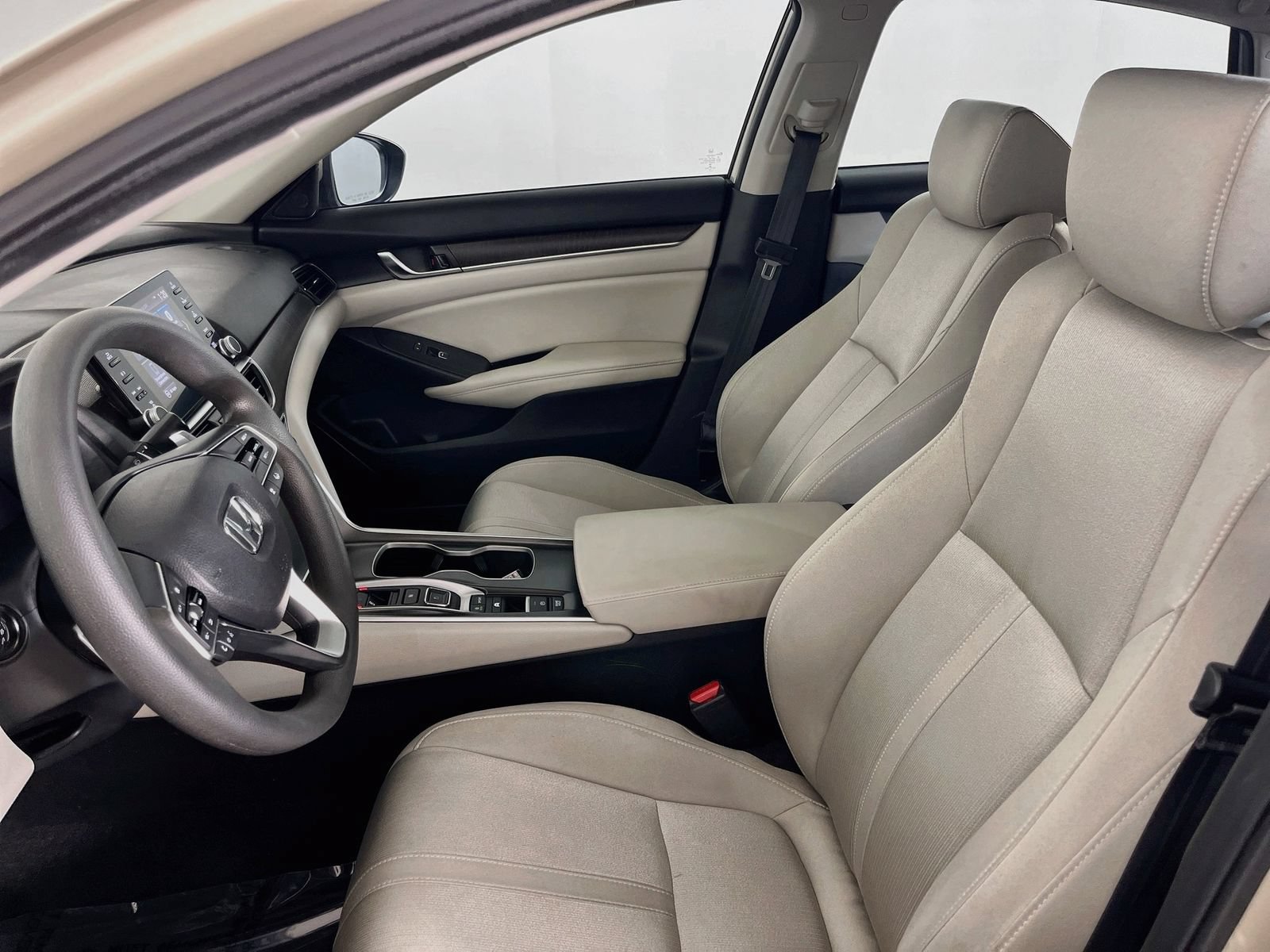 Used 2019 Honda Accord EX image 31