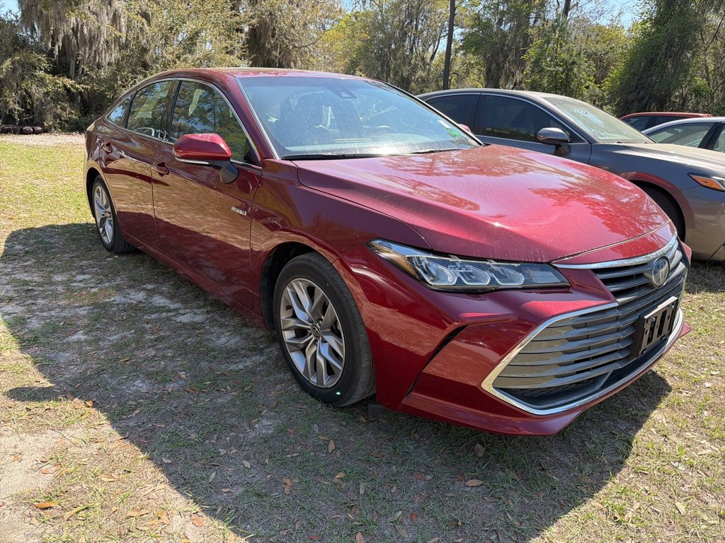 Used 2021 Toyota Avalon XLE w/ Moonroof Package image 2