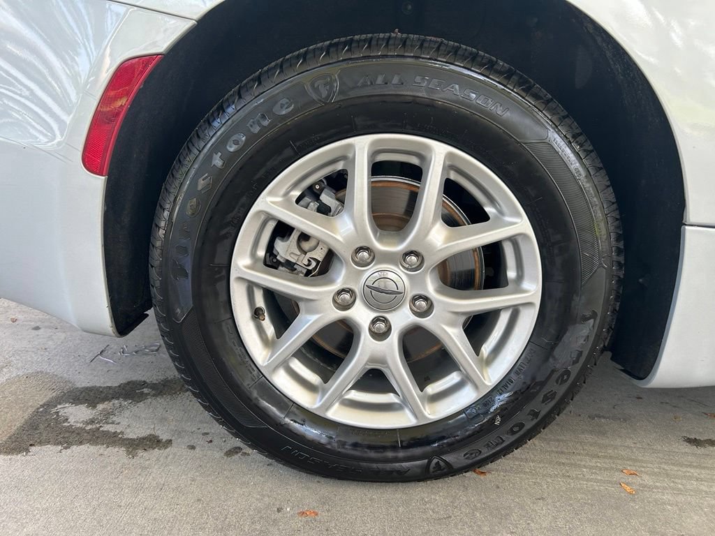 Used 2024 Chrysler Pacifica Touring-L FWD image 18