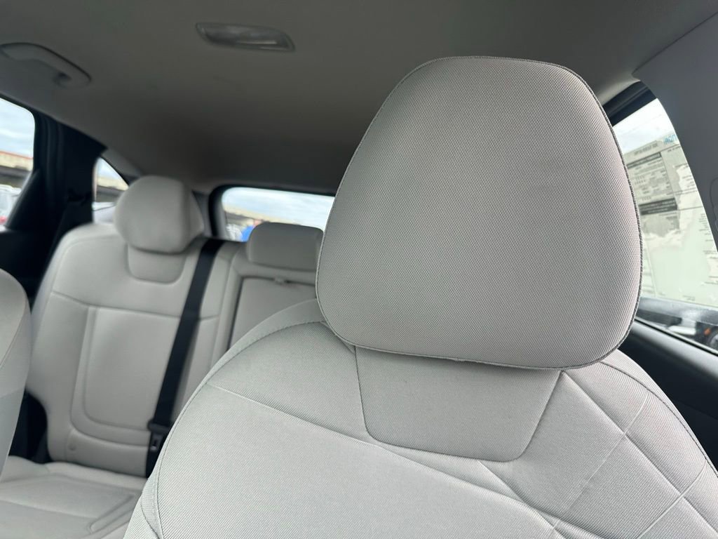 Used 2025 Hyundai Tucson SE image 21