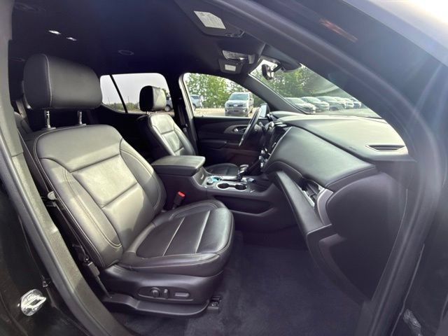 Used 2023 Chevrolet Traverse LT w/ LT Premium Package AWD/4WD image 27