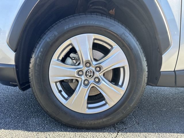 Certified 2022 Toyota RAV4 XLE image 21