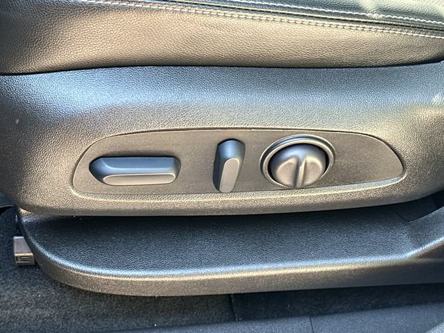 Used 2024 GMC Terrain SLT w/ Tech Package AWD/4WD image 38