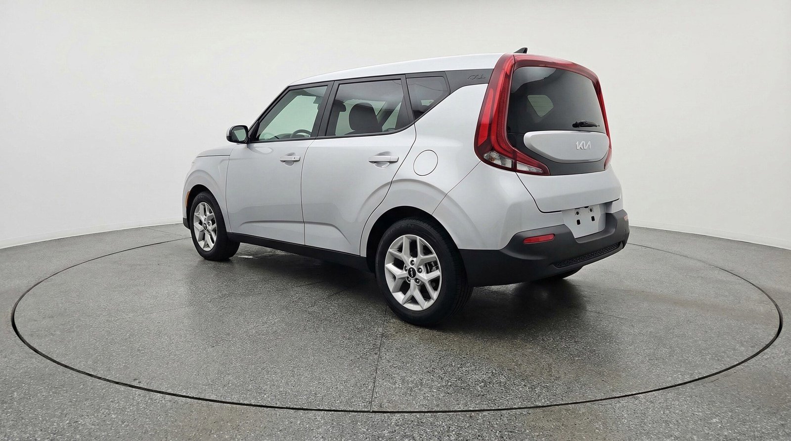 Used 2025 Kia Soul LX w/ LX Technology Package FWD image 5