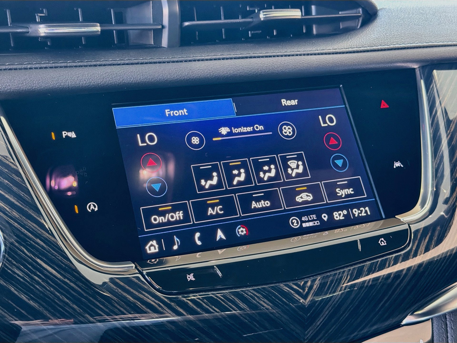 Certified 2024 Cadillac XT6 Premium Luxury FWD image 35