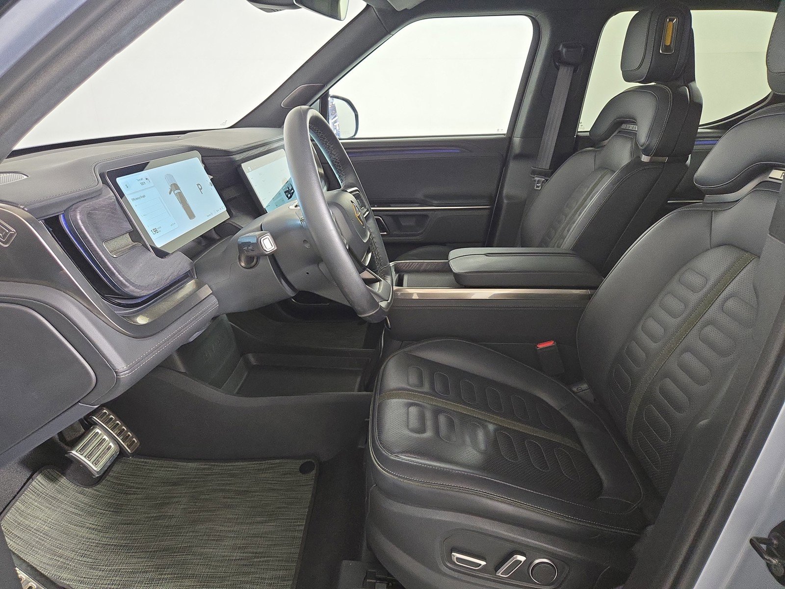 Used 2024 Rivian R1T Adventure AWD/4WD image 20