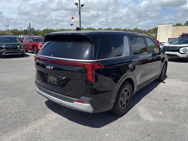 Used 2025 Kia Carnival image 5